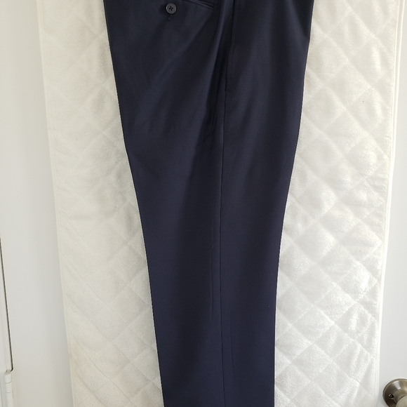 Calvin Klein Navy Blue Wool Slim Fit Two Piece Suit - Picture 5 of 9